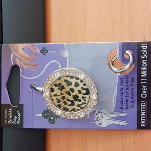 LEOPARD BLING Alexx Finders Key Purse Keychain/Hook for bag, purs…